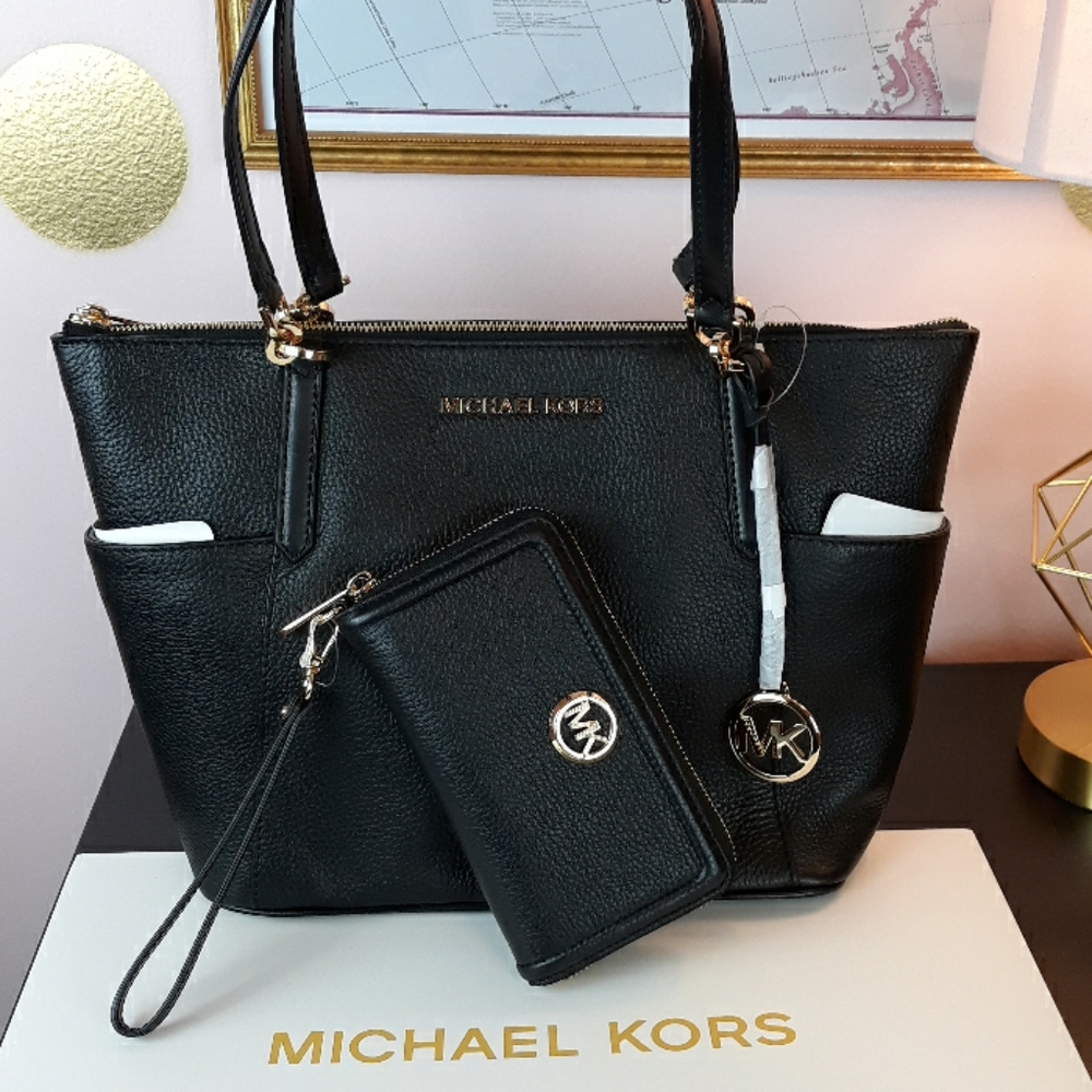 ❗SALE ❗Michael Kors Black Pebble Leather Set - Picture 1 of 8
